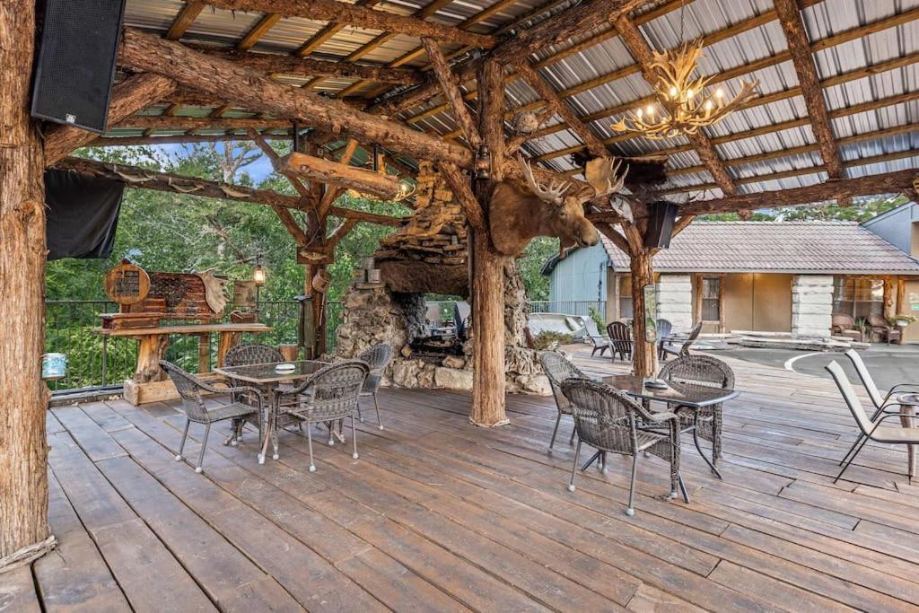 Stonegate Lodge King Bed, Wifi, 50In Tv, Fire Pit, Salt Water Pool Room # 310 Eureka Springs Zewnętrze zdjęcie