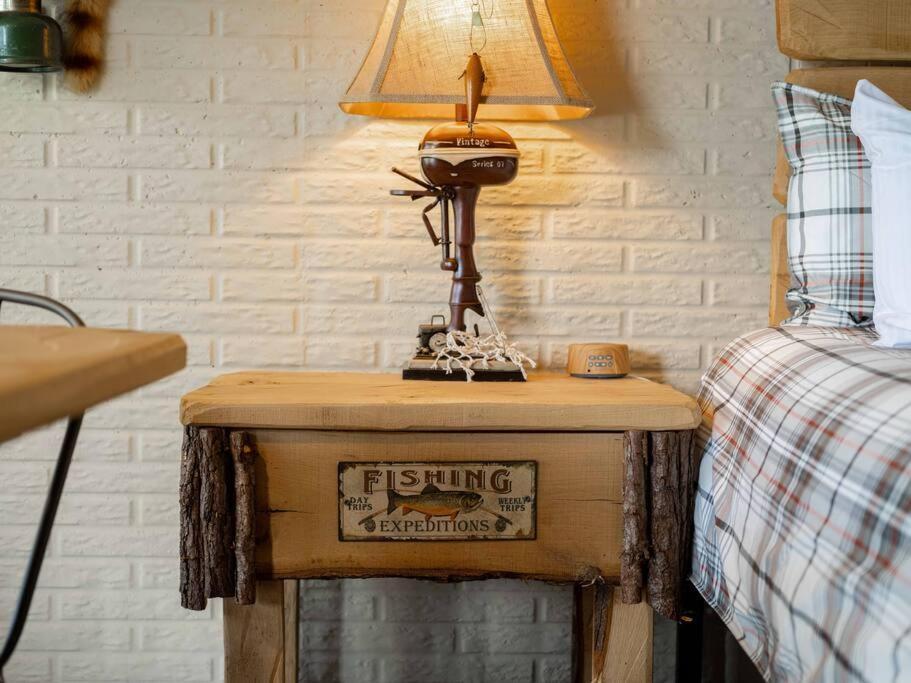 Stonegate Lodge King Bed, Wifi, 50In Tv, Fire Pit, Salt Water Pool Room # 310 Eureka Springs Zewnętrze zdjęcie